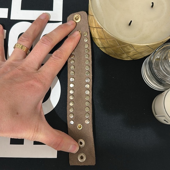 Cache Rhinestone and Chain leather bracelet - Picture 6 of 10